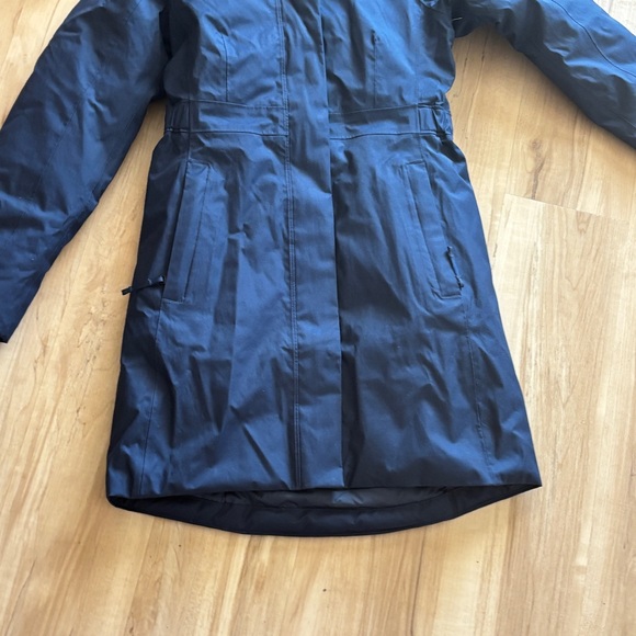 The North Face Jump Down Parka in Summit Navy - Picture 4 of 12